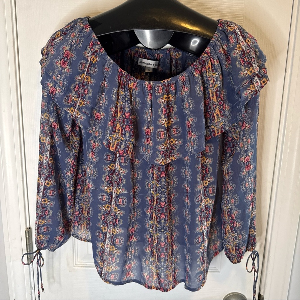 NWT Abercrombie & Fitch Blue Floral Off the Shoulder Blouse Size Small